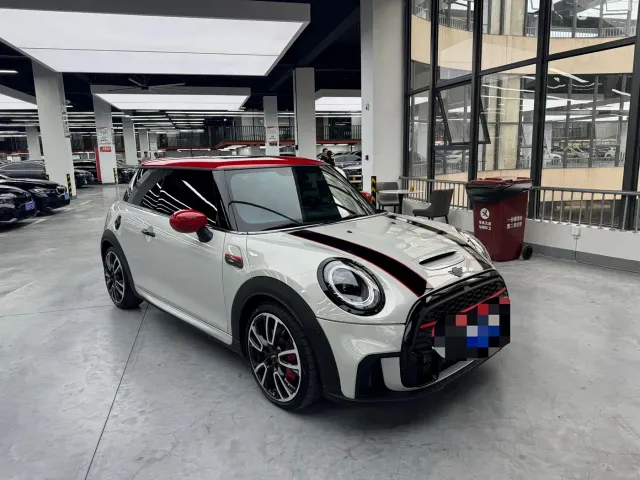 MINI John Cooper Works — Фото автомобиля 3