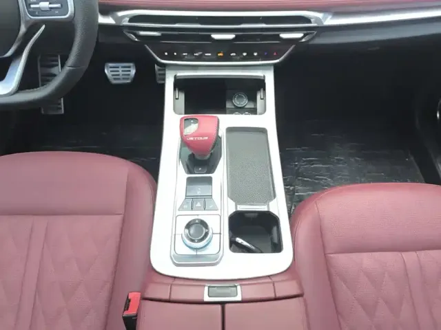Jetour X70 Plus — Фото автомобиля 16