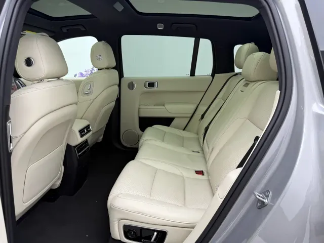 Li Auto L7 — Фото автомобиля 19