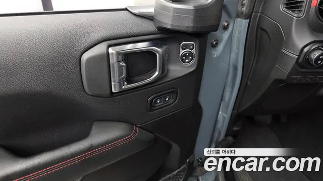 Jeep Wrangler JL — Фото автомобиля 29