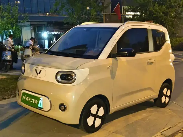 Фотография автомобиля — Wuling Hongguang Mini EV
