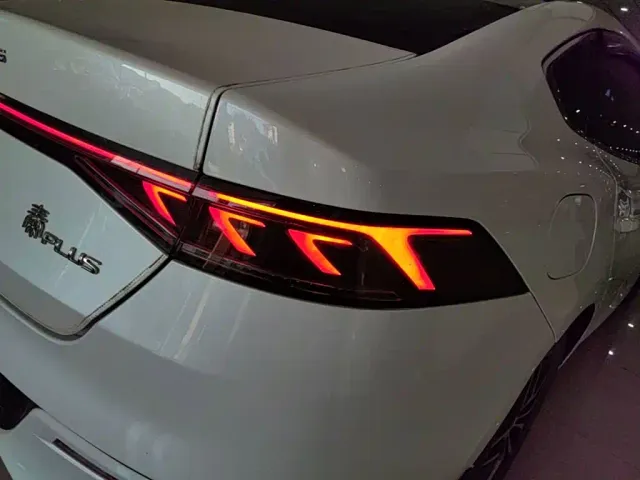 BYD Qin PLUS — Фото автомобиля 7