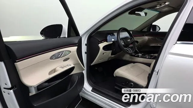 Genesis GV70 — Фото автомобиля 15