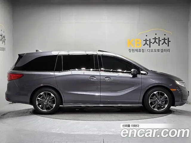 Honda Odyssey — Фото автомобиля 7