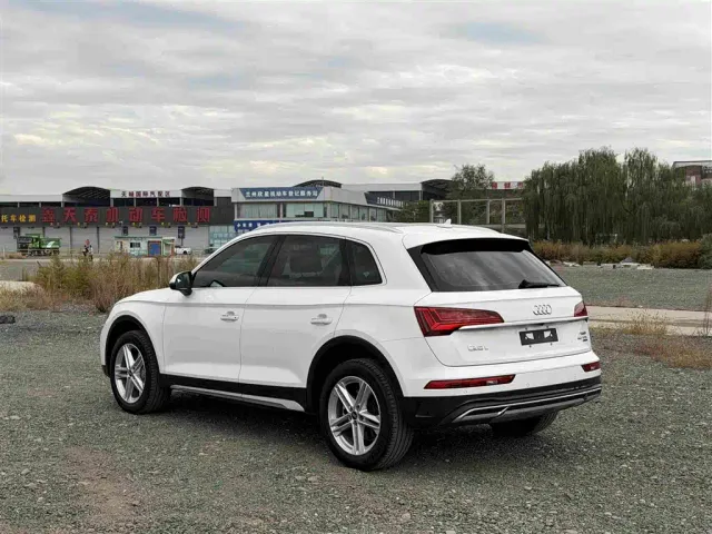Audi Q5L — Фото автомобиля 6