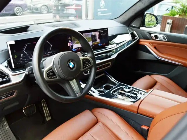 BMW X7 — Фото автомобиля 8