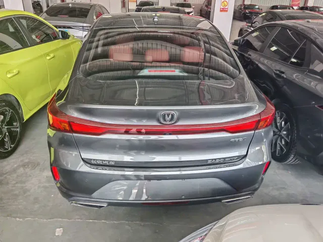 Changan Eado — Фото автомобиля 3