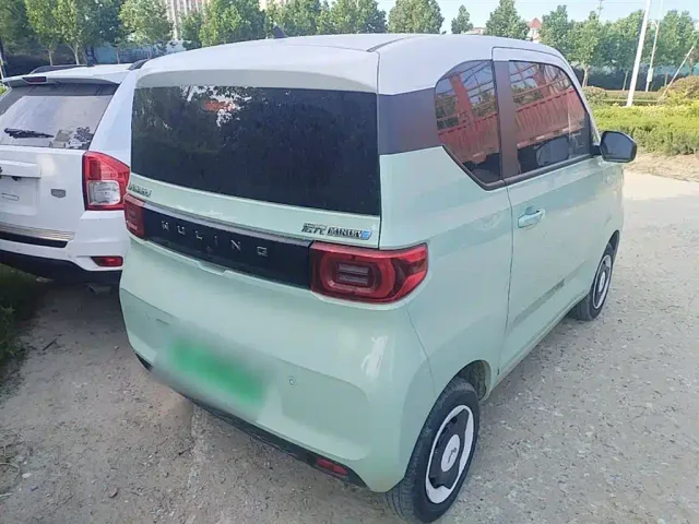 Wuling Hongguang Mini EV — Фото автомобиля 6