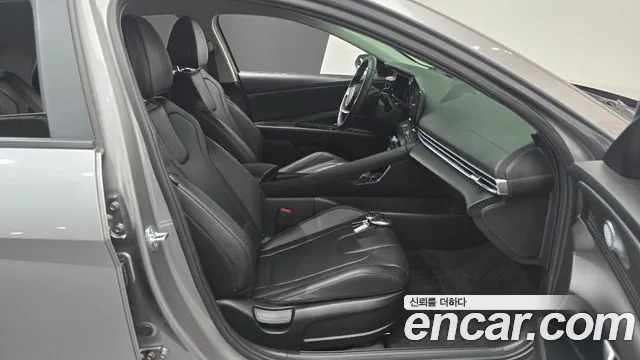 Hyundai Avante CN7 — Фото автомобиля 12
