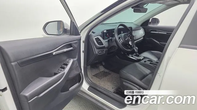 Kia Seltos Новый Seltos Бензин 2.0 2WD — Фото автомобиля 10