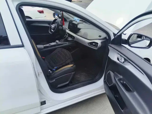 Geely Geometry A — Фото автомобиля 10