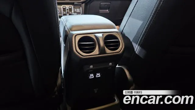 Jeep Wrangler JL — Фото автомобиля 30