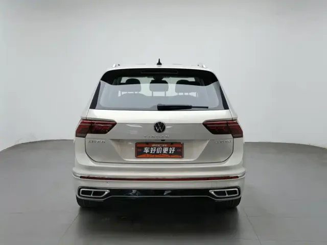 Volkswagen Tiguan L — Фото автомобиля 4