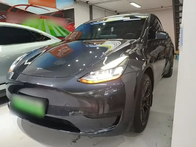 Фотография автомобиля — Tesla Model Y