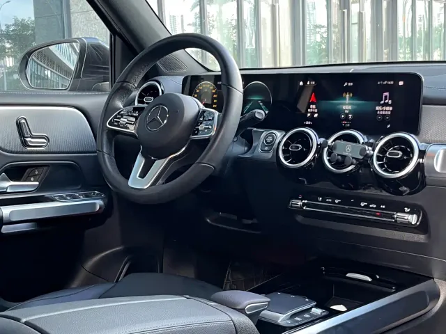 Mercedes-Benz GLB-Class — Фото автомобиля 12