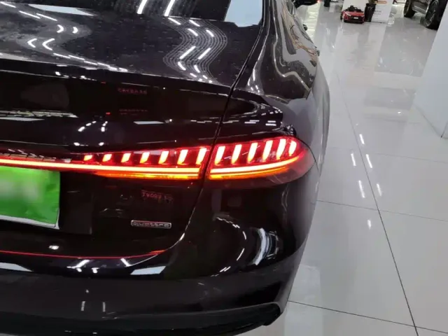 Audi A7L — Фото автомобиля 7