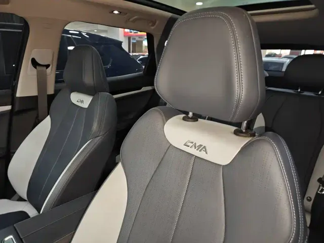 Geely Boyue L — Фото автомобиля 19