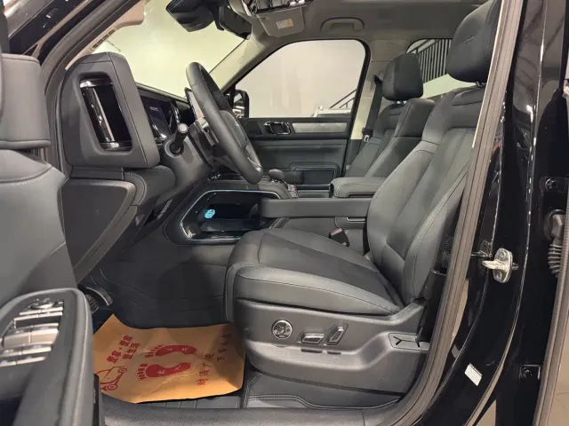 BYD FangChengBao Leopard 5 — Фото автомобиля 7