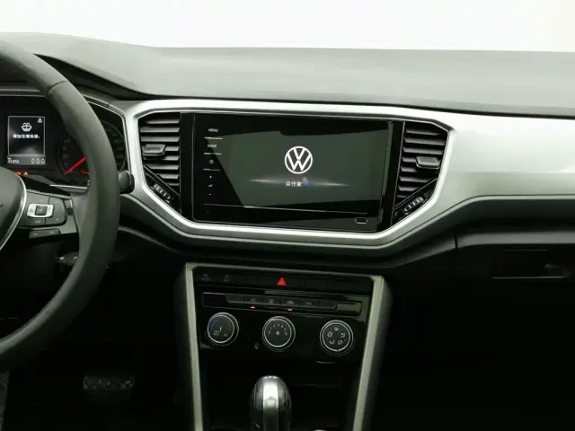 Volkswagen T-Roc — Фото автомобиля 12