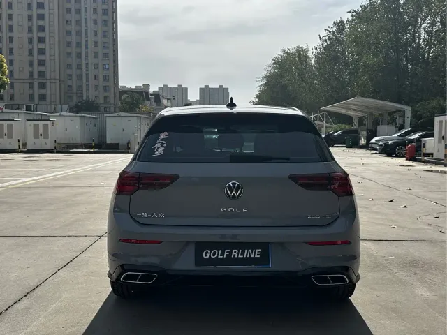 Volkswagen Golf — Фото автомобиля 5