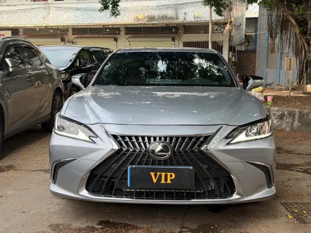 Lexus ES — Фото автомобиля 3