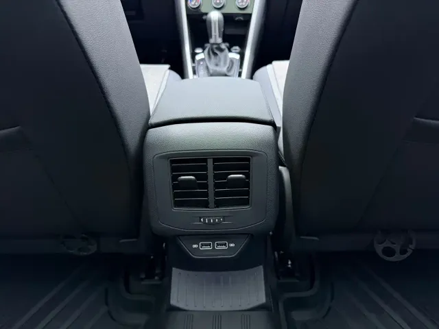 Volkswagen T-Roc — Фото автомобиля 15