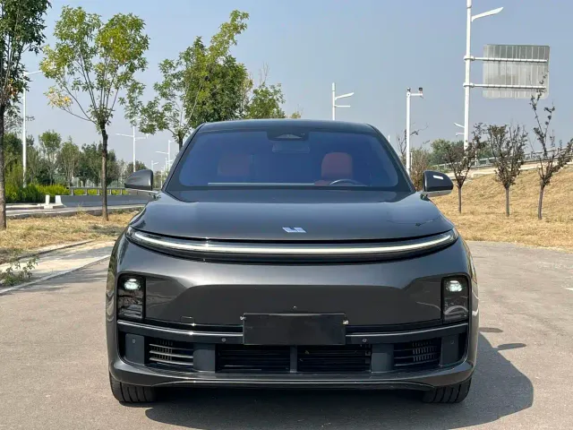 Li Auto L7 — Фото автомобиля 2
