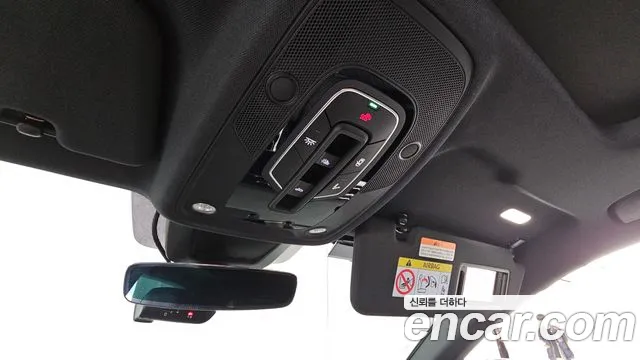 Audi Q8 55 TFSI quattro Premium — Фото автомобиля 29