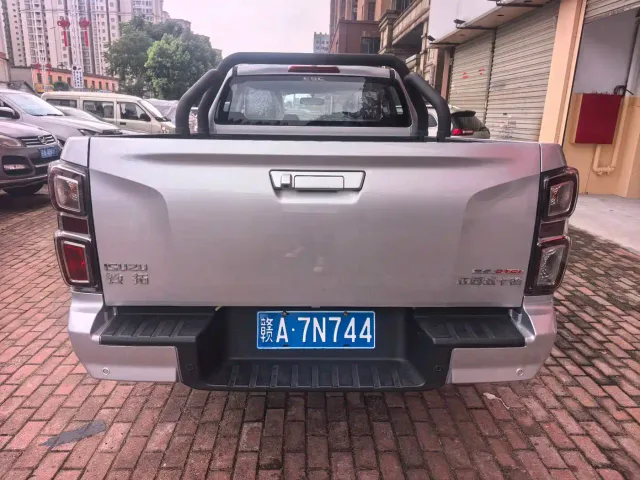 Isuzu Lingtuo — Фото автомобиля 5