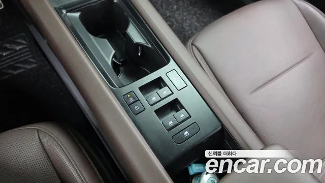 Hyundai Ioniq 6 — Фото автомобиля 30