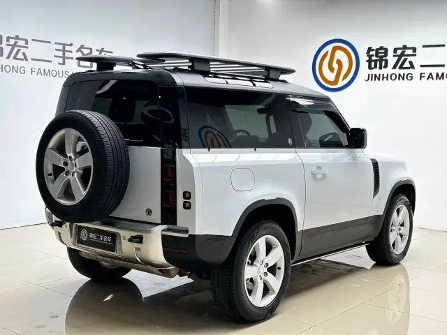 Land Rover Defender — Фото автомобиля 26