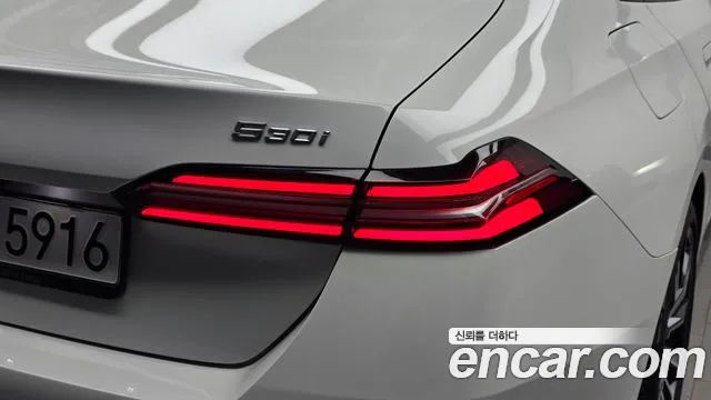 BMW 5 Series G60 — Фото автомобиля 8