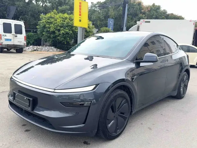 Фотография автомобиля — Tesla Model Y