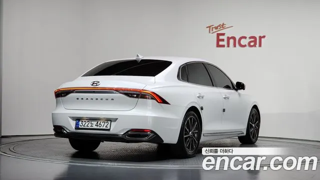 Hyundai Grandeur Новый Grandeur IG — Фото автомобиля 2