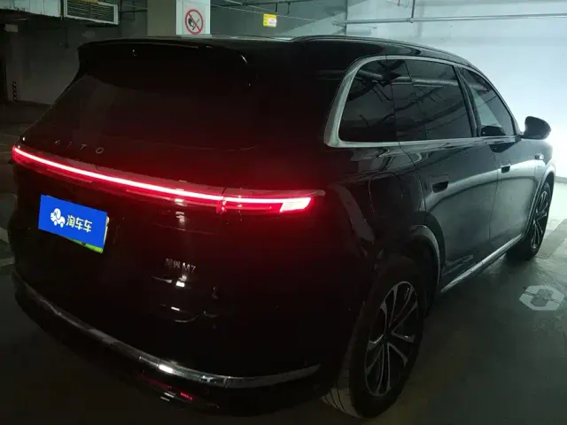 Aito M7 — Фото автомобиля 3