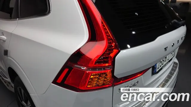Volvo XC60 Generation 2 — Фото автомобиля 22