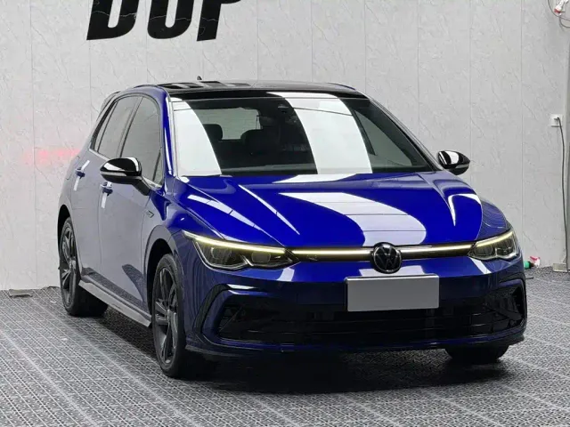 Volkswagen Golf — Фото автомобиля 3