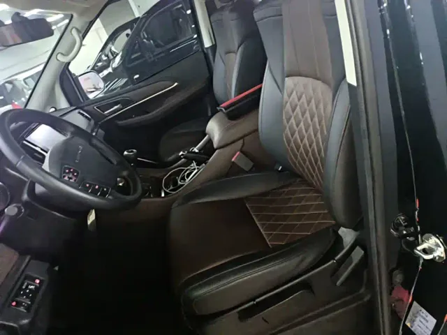 Forthing Fengxing M7 — Фото автомобиля 14