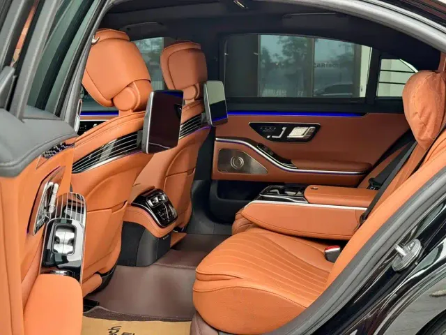 Mercedes-Benz S-Class — Фото автомобиля 10