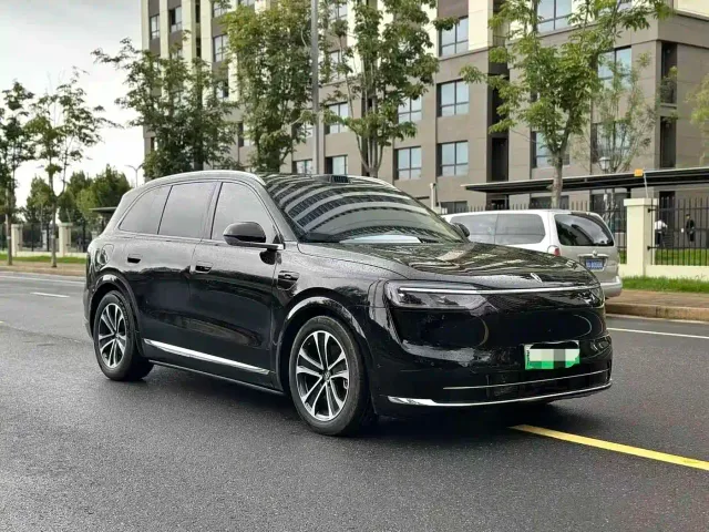 Aito M7 — Фото автомобиля 3
