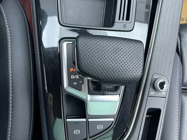 Audi Audi A4L 2024 40 TFSI Luxury Dynamic — Фото автомобиля 29