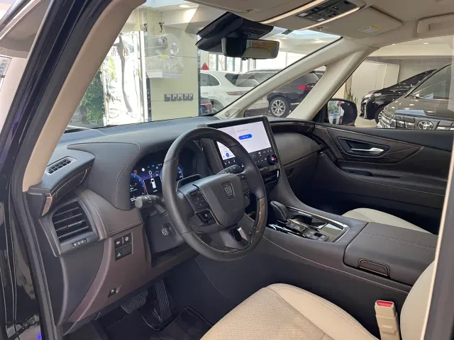 Toyota Vellfire — Фото автомобиля 7