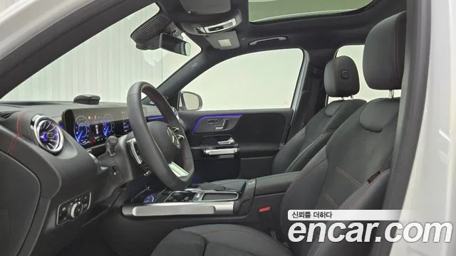 Mercedes-Benz EQB — Фото автомобиля 14
