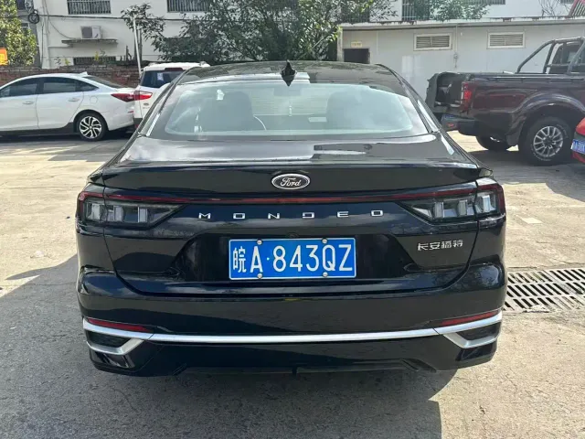 Ford Mondeo — Фото автомобиля 4