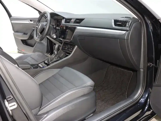 Skoda Superb — Фото автомобиля 8