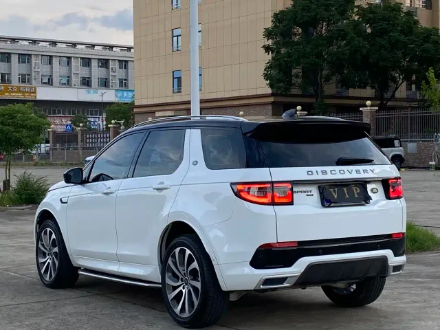 Land Rover Discovery Sport — Фото автомобиля 8