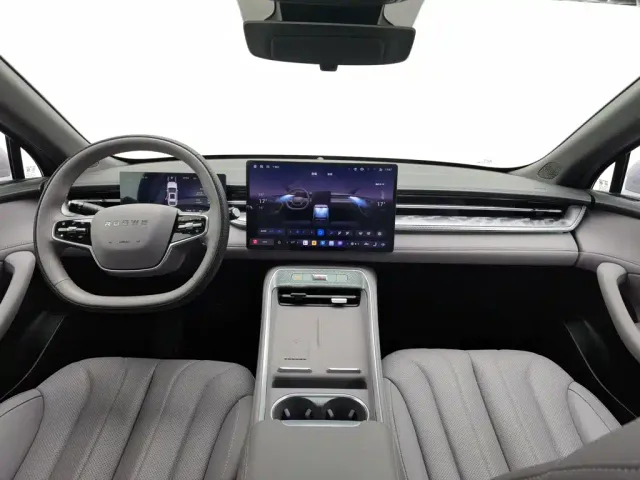 Roewe M7 DMH — Фото автомобиля 5