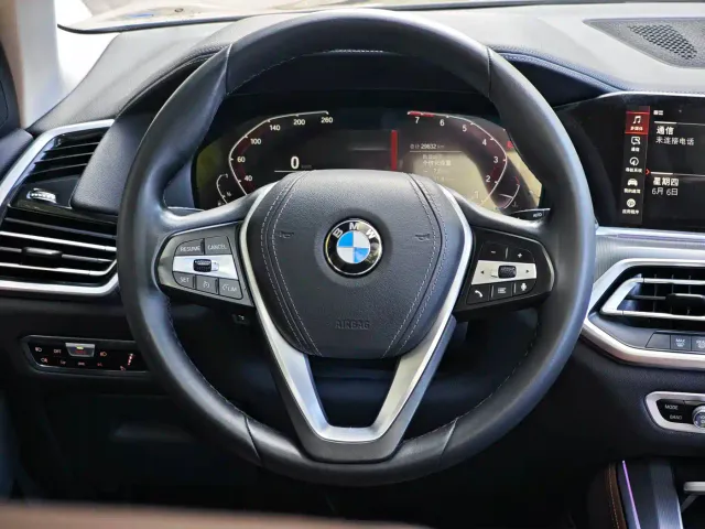 BMW X5 — Фото автомобиля 13