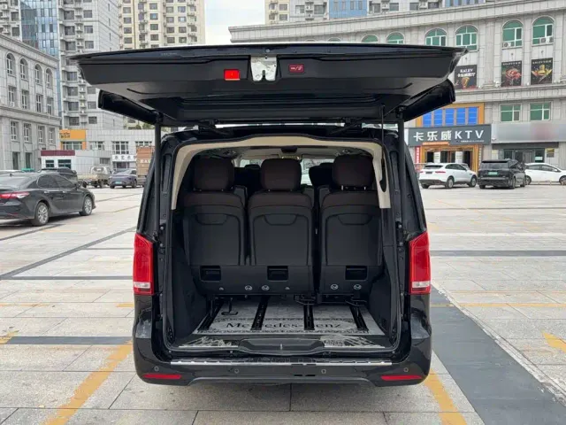 Mercedes-Benz V-Class — Фото автомобиля 9
