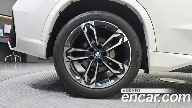 BMW X1 sDrive 20i M Sport — Фото автомобиля 3